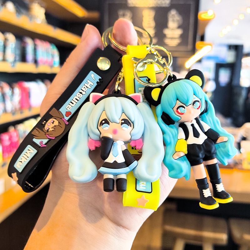 初音ミクキーホルダー漫画かわいいで楽しいインスタイルアニメ人 - Carabiner Keychain のレビューと価格